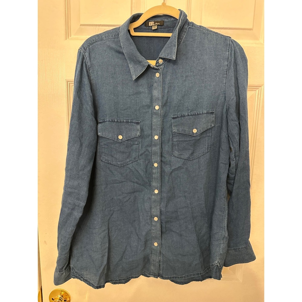 Kut from the Kloth women's button down denim shirt size large